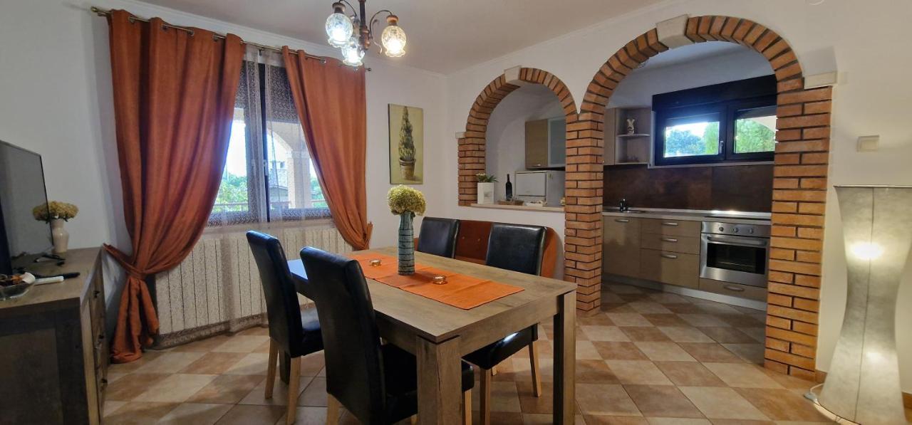 Apartments Fantazija Rovinj Luaran gambar