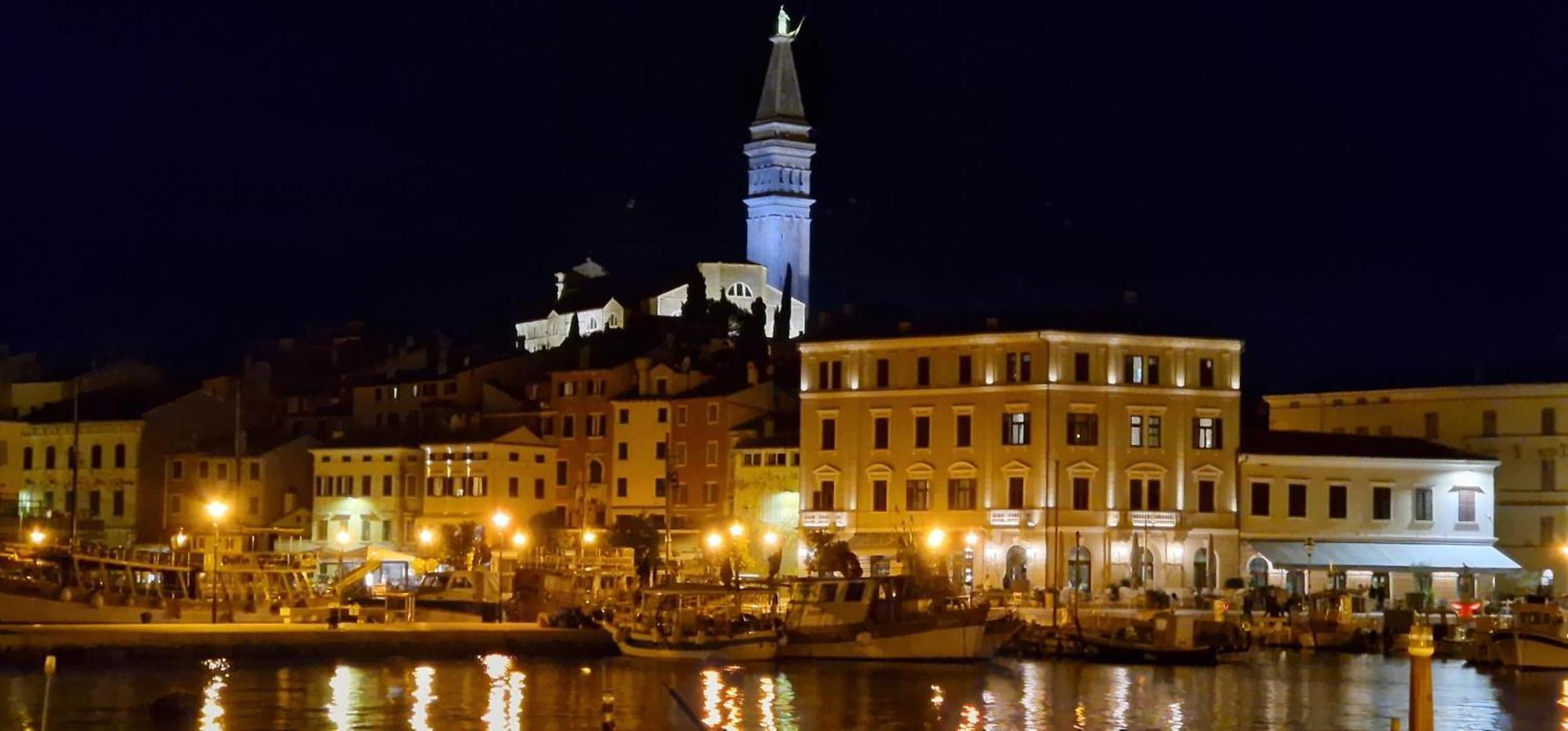 Apartments Fantazija Rovinj Luaran gambar